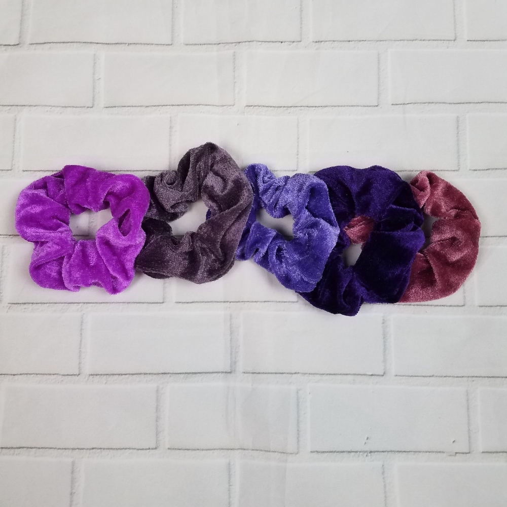 Scrunchies set 5pc various shades of purple 💜 Velvet
